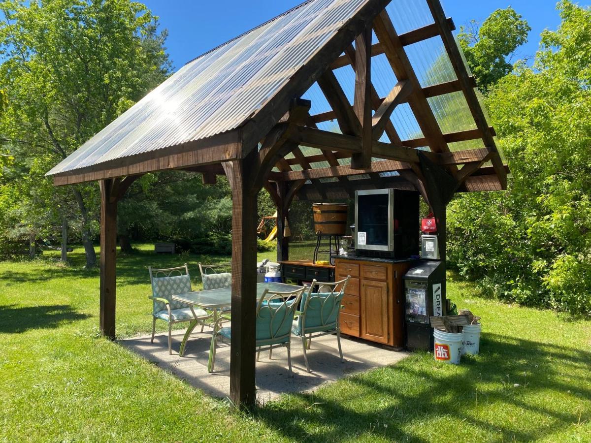Dreamers Writing Farm, 3 Wooded Acres, Hepworth Sauble Beach Esterno foto